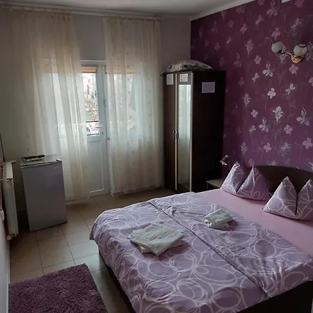 Alexandru 3*